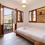 Nyaraló Alexandros