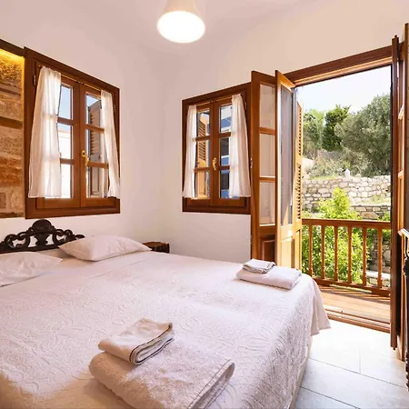 Alexandros Holiday home *